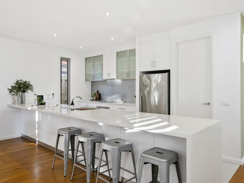 2/0 Adelaide Street, Mornington, VIC