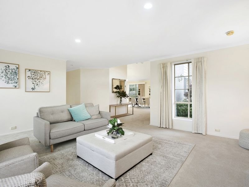 10 Jacaranda Crescent, Mornington, VIC