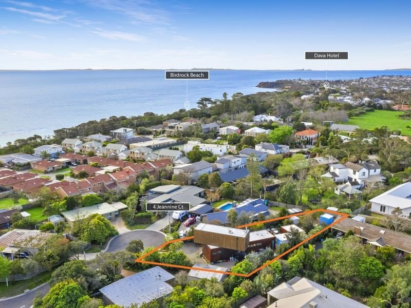 4 Jeannine Court, Mount Martha, VIC