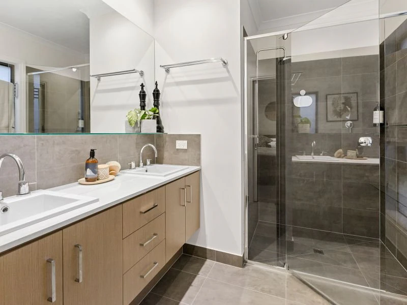 2/41 Bentons Road, Mornington, VIC