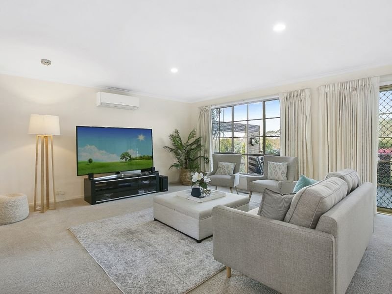 10 Jacaranda Crescent, Mornington, VIC