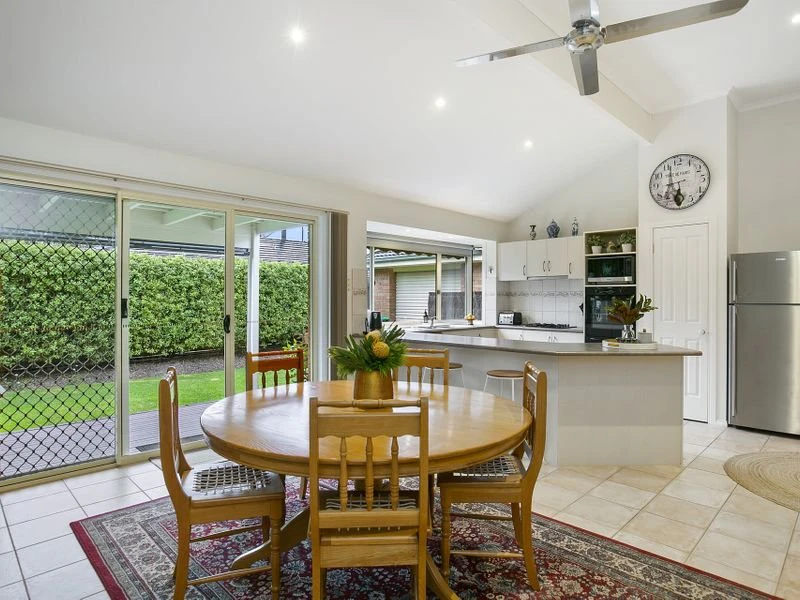 32 Sherwood Avenue, Rosebud, VIC