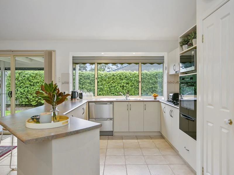 32 Sherwood Avenue, Rosebud, VIC