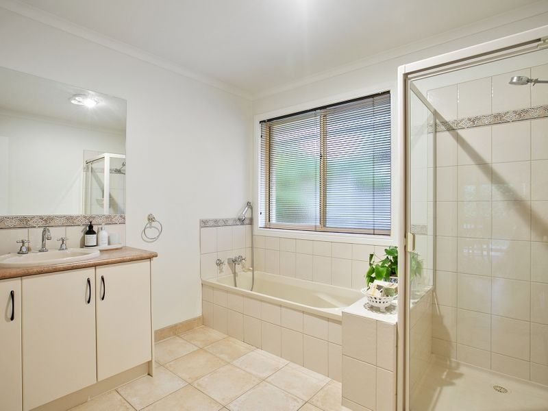 32 Sherwood Avenue, Rosebud, VIC