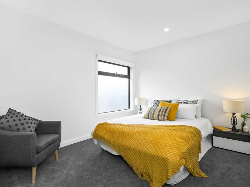 2/33 MacDonald Grove, Mornington, VIC