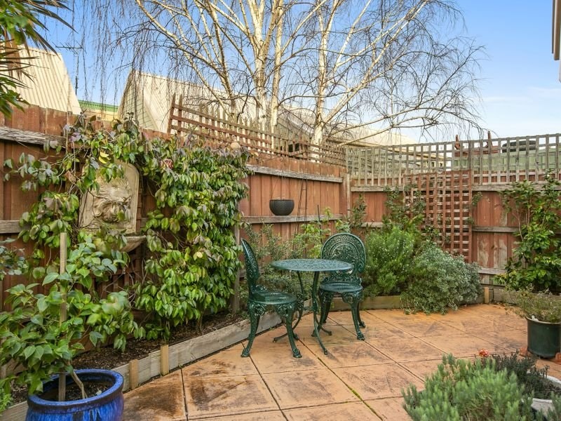 23 Spray Street, Mornington, VIC