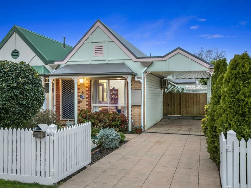 23 Spray Street, Mornington, VIC