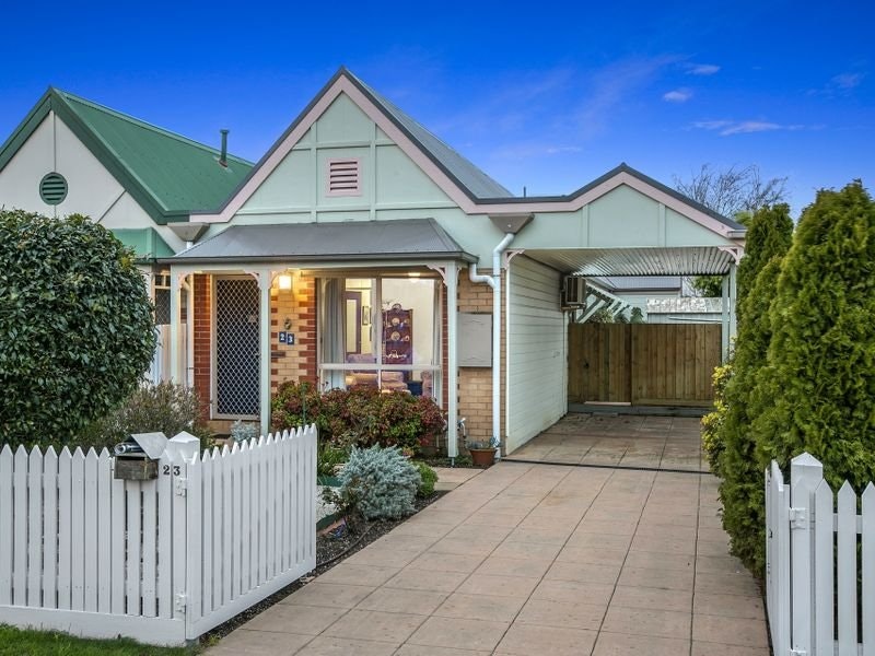 23 Spray Street, Mornington, VIC