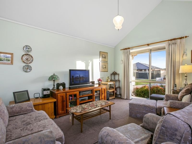 23 Spray Street, Mornington, VIC