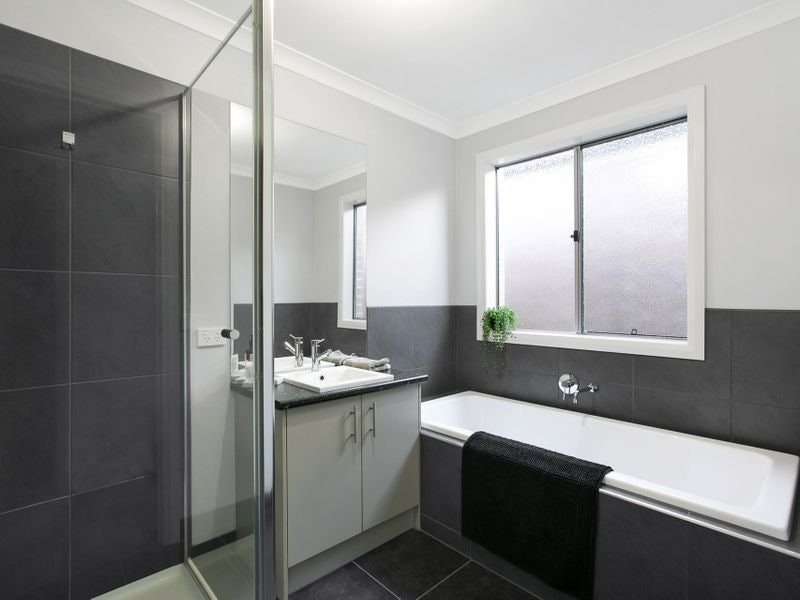 31 Barwon Street, Clyde North, VIC