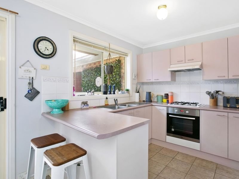 12 Charles Farrer Court, Mornington, VIC