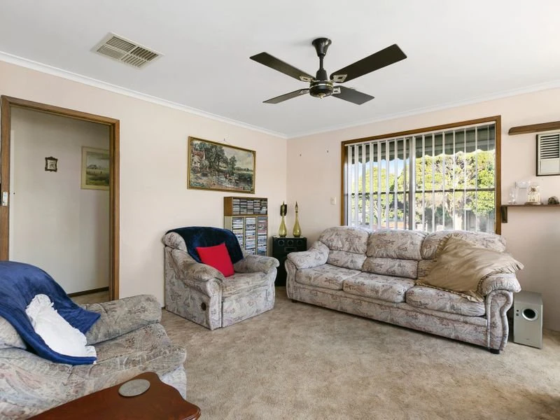 24 Currawong Street, Mornington, VIC