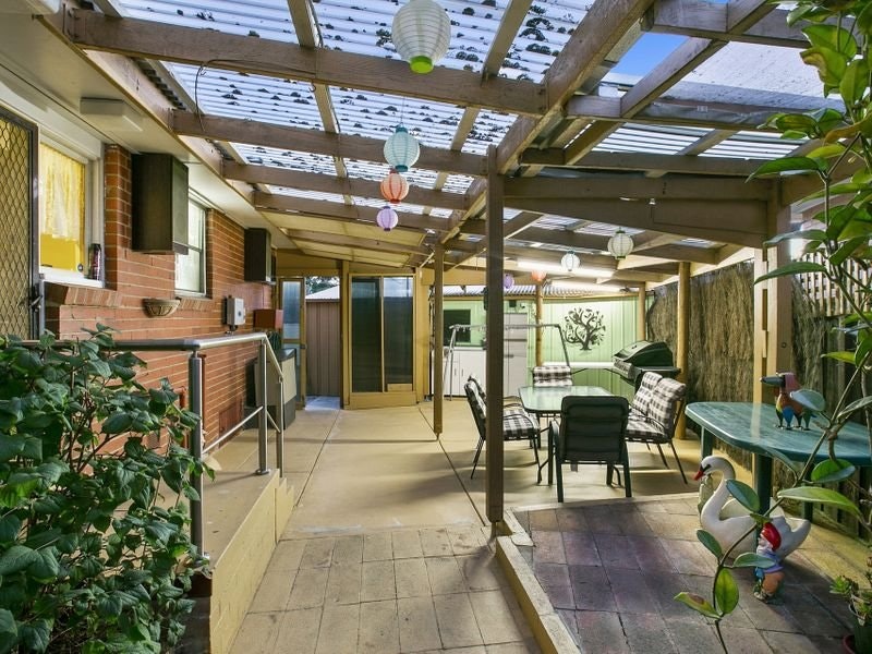 24 Currawong Street, Mornington, VIC