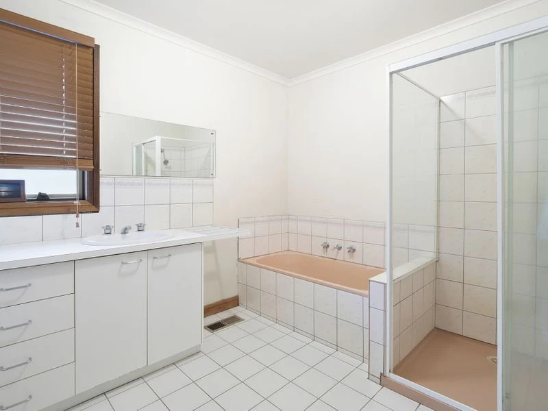 51 Ian Road, Mount Martha, VIC