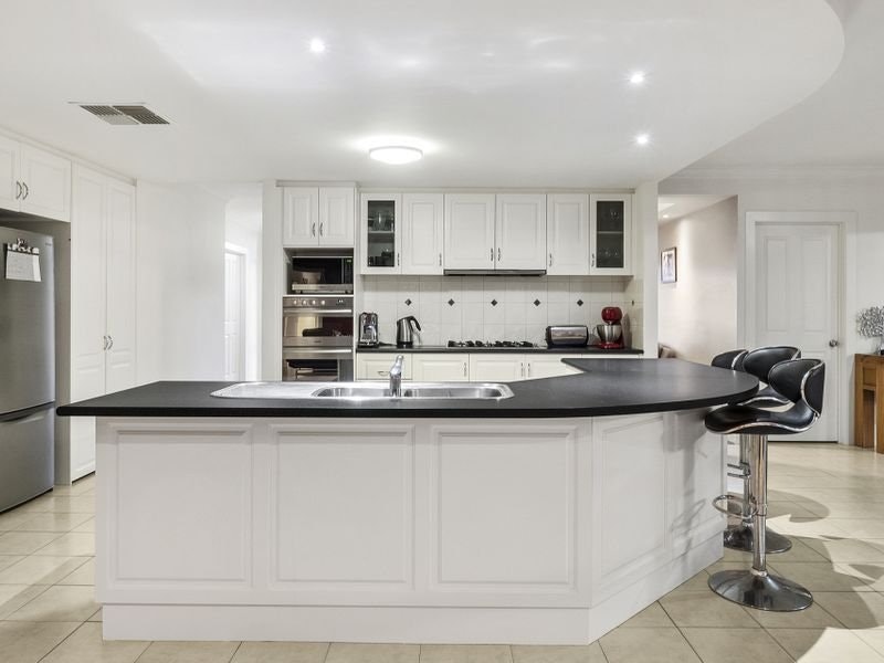 28 Ben Drive, Mornington, VIC