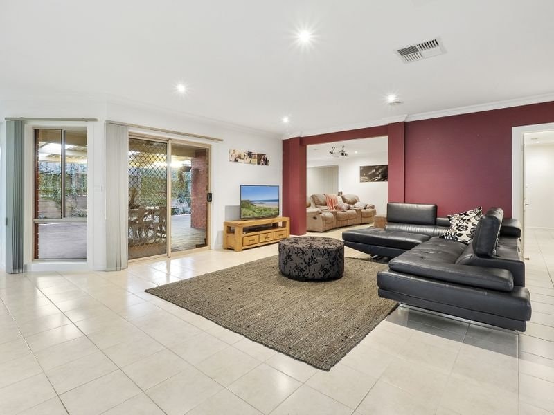 28 Ben Drive, Mornington, VIC