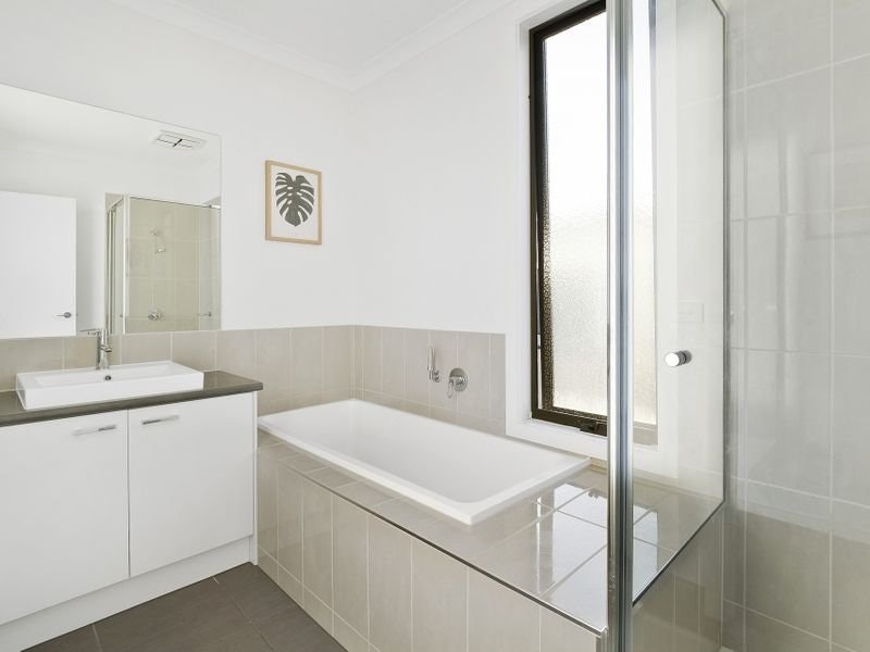 2/38 Amelia Avenue, Mornington, VIC