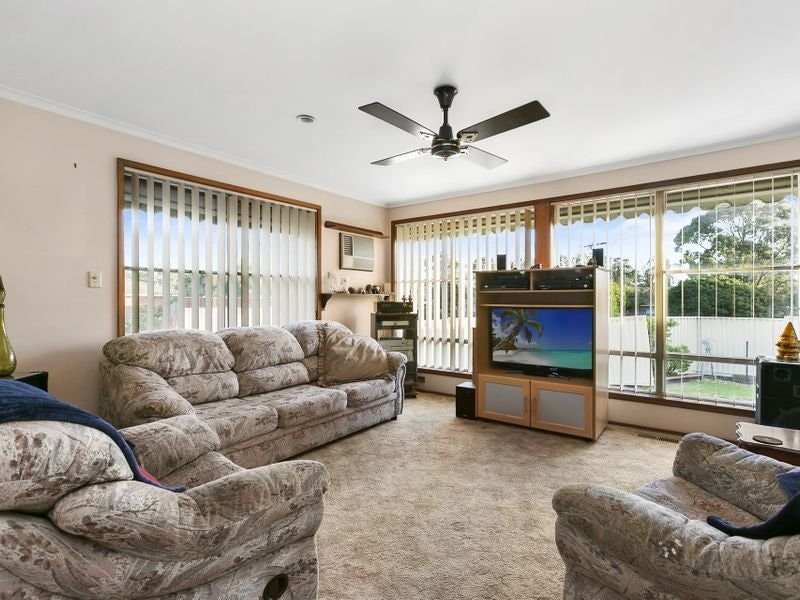 24 Currawong Street, Mornington, VIC