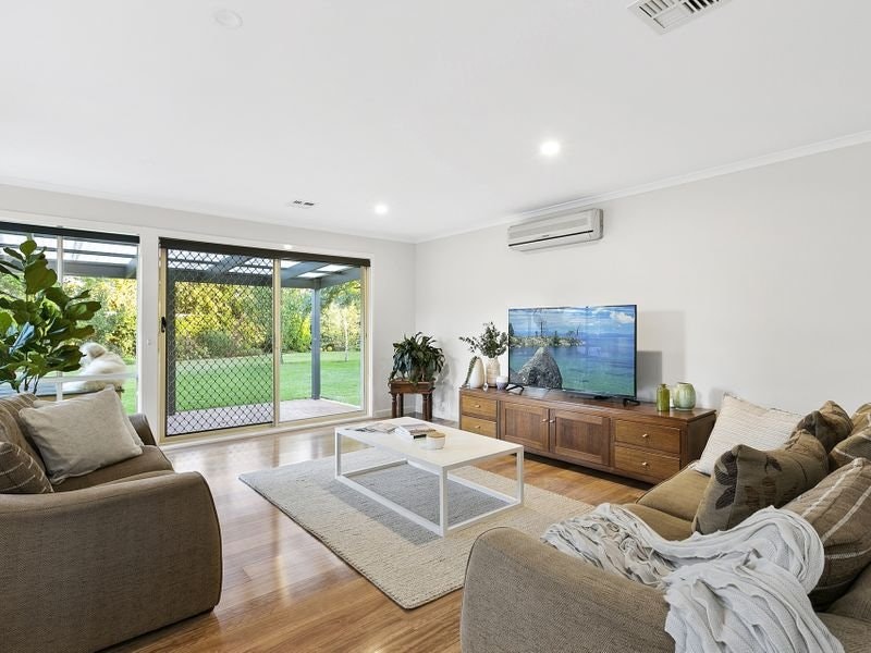 8 Jamboree Close, Mornington, VIC