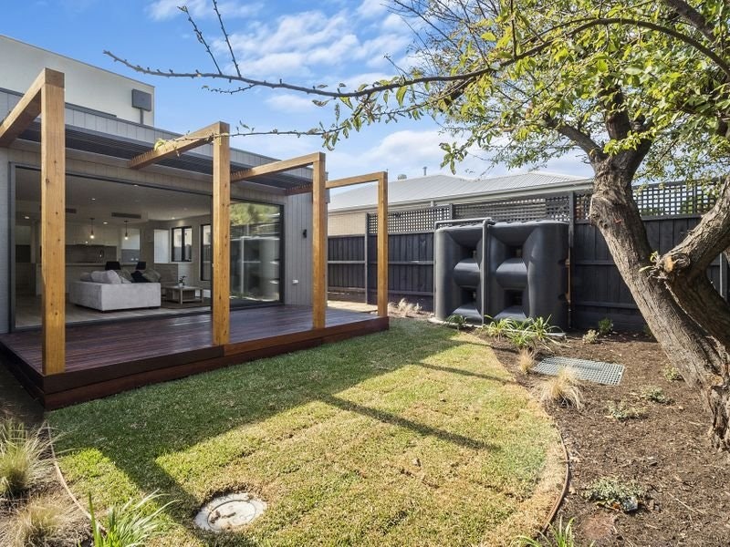 20A Sunningdale Avenue, Mornington, VIC