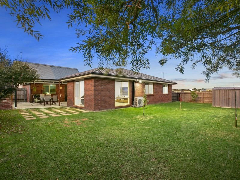 6 Bagshot Court, Mornington, VIC