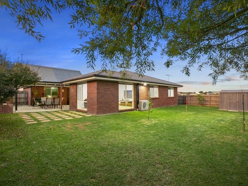 6 Bagshot Court, Mornington, VIC