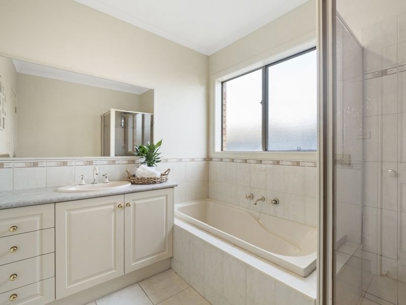 28 Veda Avenue, Mount Martha, VIC