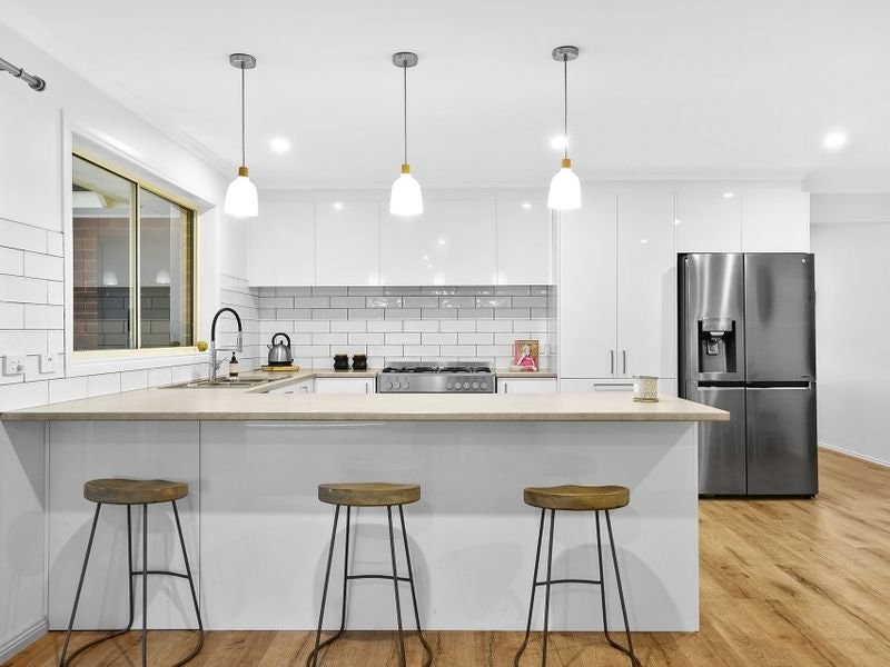 6 Bagshot Court, Mornington, VIC