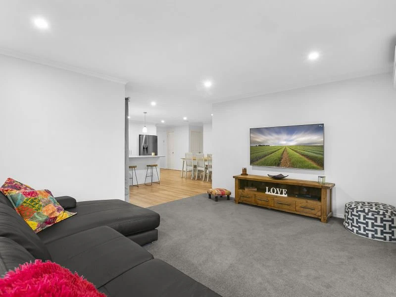 6 Bagshot Court, Mornington, VIC