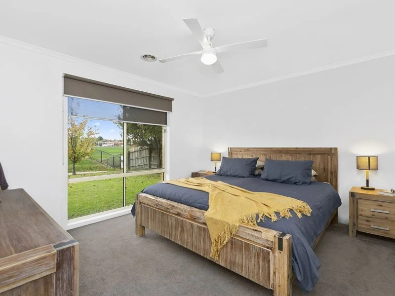 6 Bagshot Court, Mornington, VIC