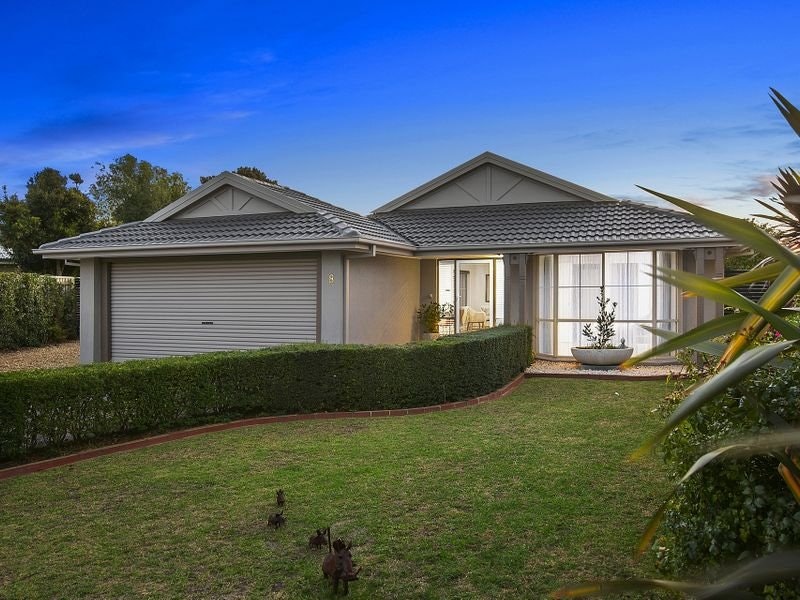 8 Jamboree Close, Mornington, VIC