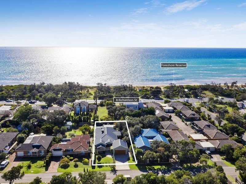 8 Richardson Street, Rye, VIC