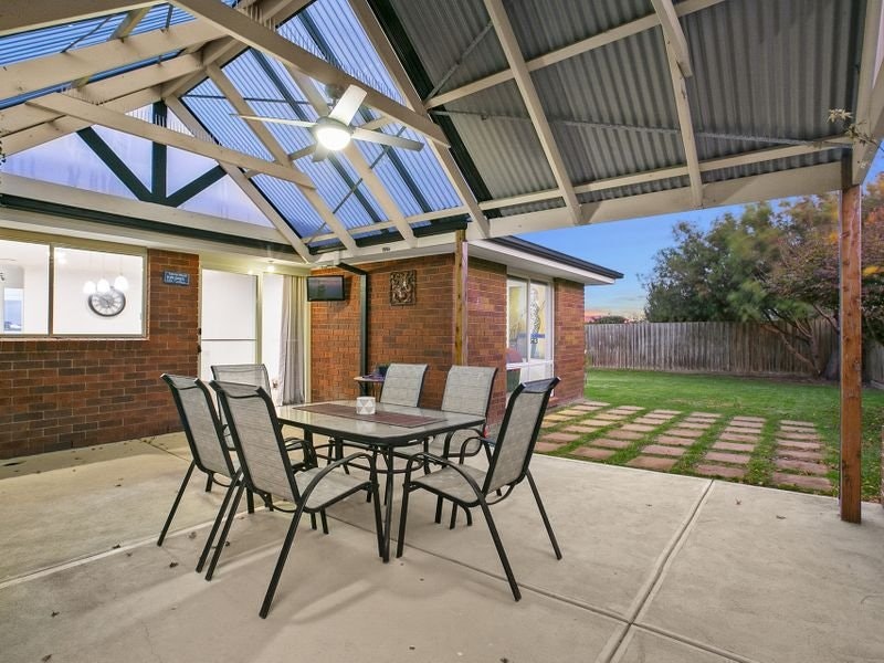 6 Bagshot Court, Mornington, VIC