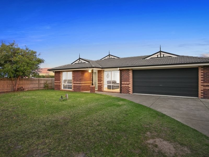 6 Bagshot Court, Mornington, VIC