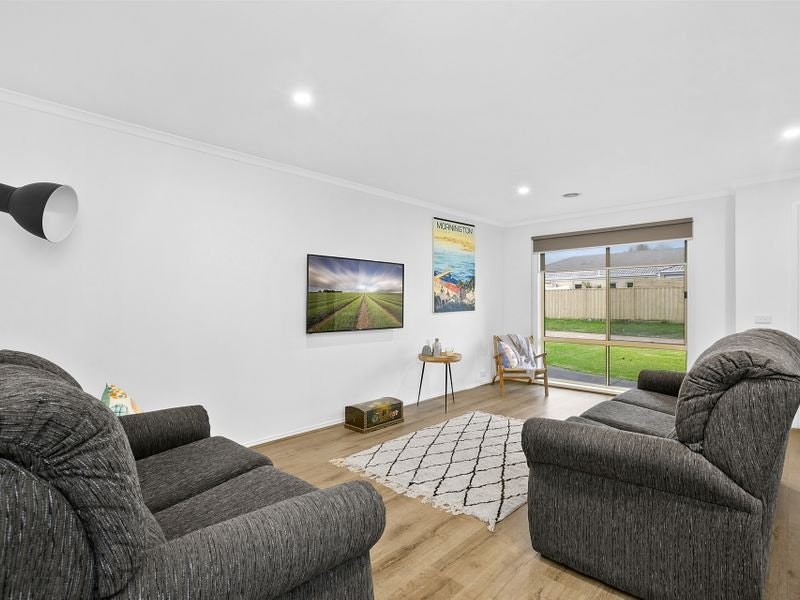 6 Bagshot Court, Mornington, VIC