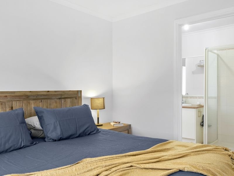 6 Bagshot Court, Mornington, VIC