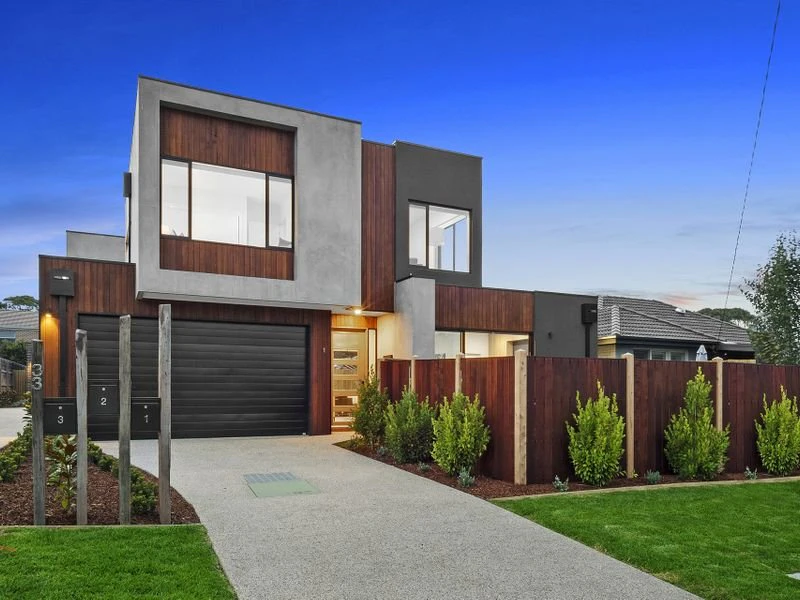 1/33 MacDonald Grove, Mornington, VIC