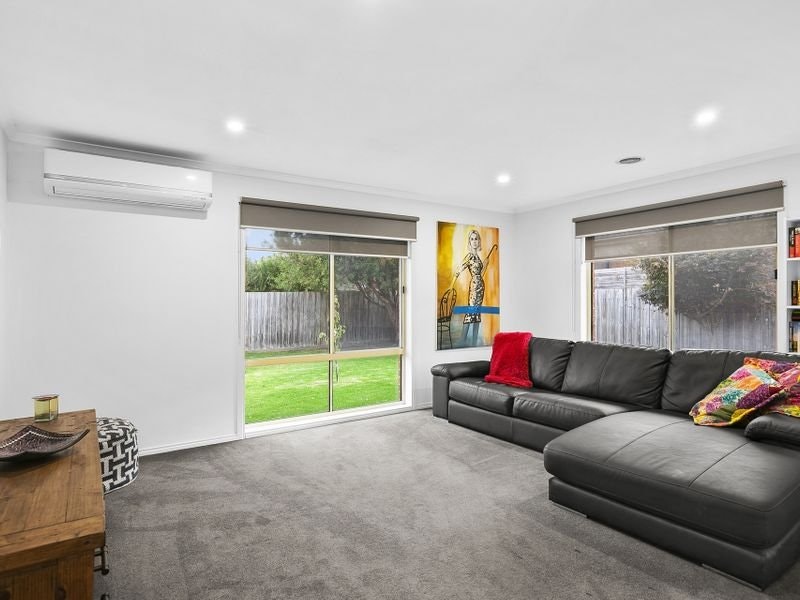 6 Bagshot Court, Mornington, VIC
