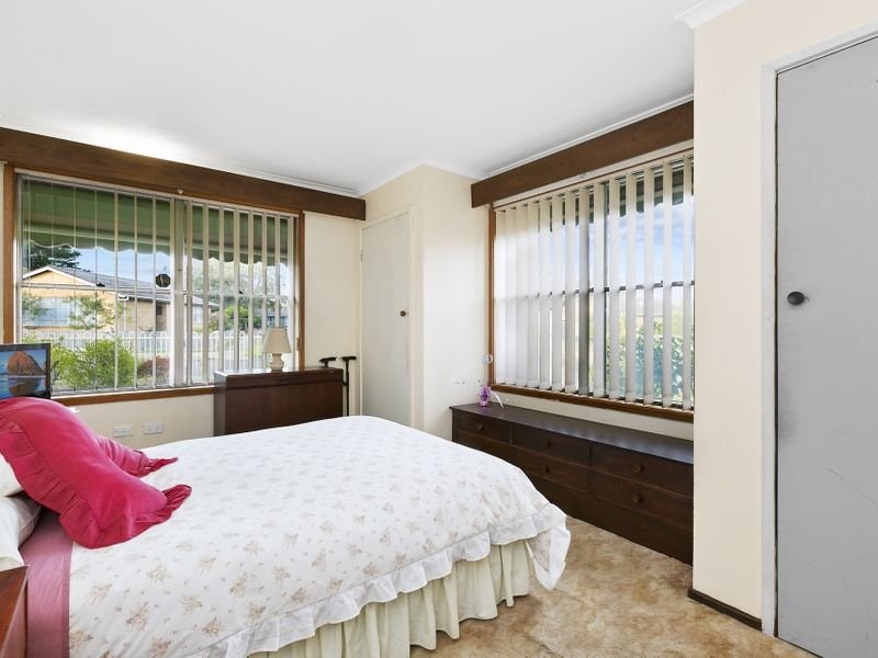 24 Currawong Street, Mornington, VIC