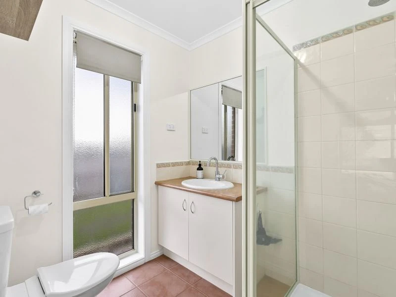 6 Bagshot Court, Mornington, VIC