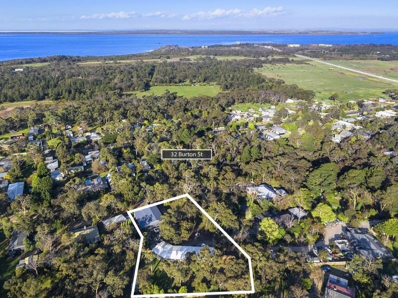 32 Burton Street, Bittern, VIC