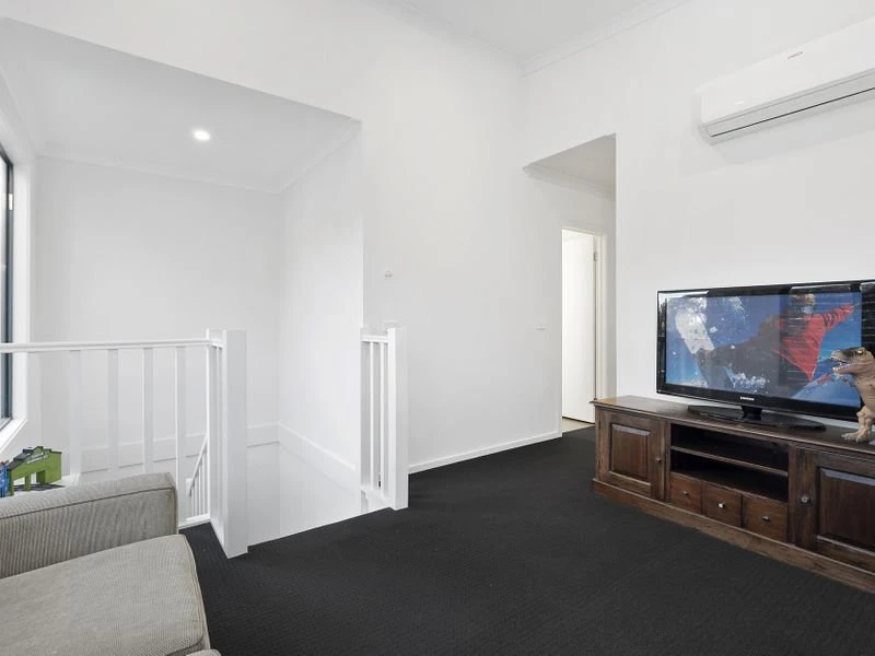 2/38 Amelia Avenue, Mornington, VIC