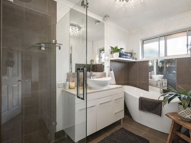 13 Cambridge Court, Mornington, VIC