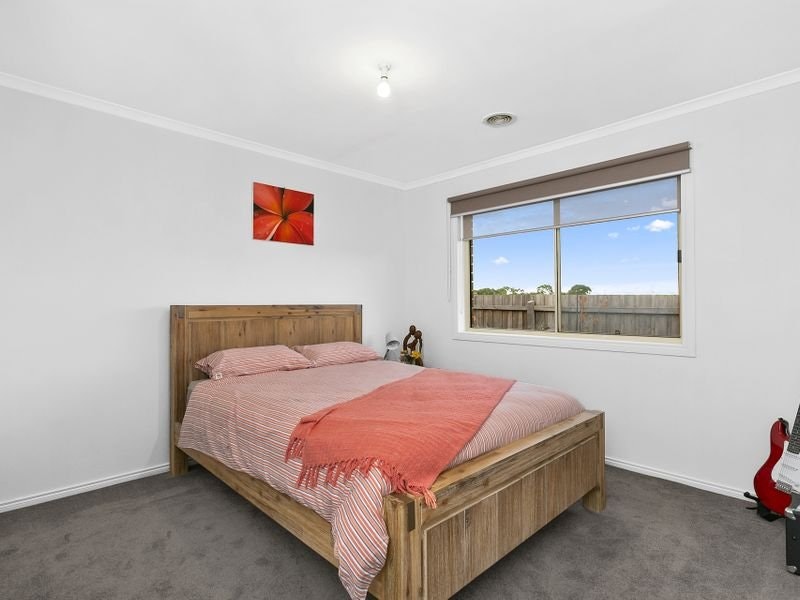 6 Bagshot Court, Mornington, VIC