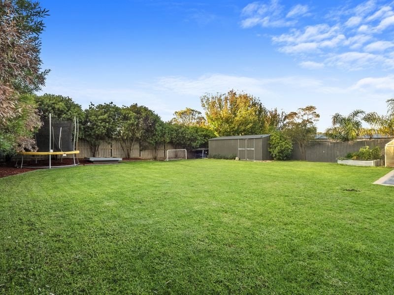 28 Ben Drive, Mornington, VIC
