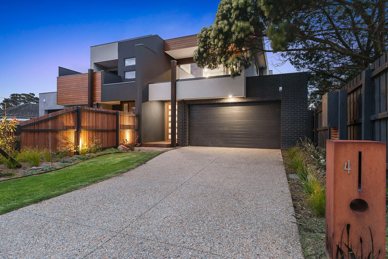 4 Dava Drive, Mornington, VIC
