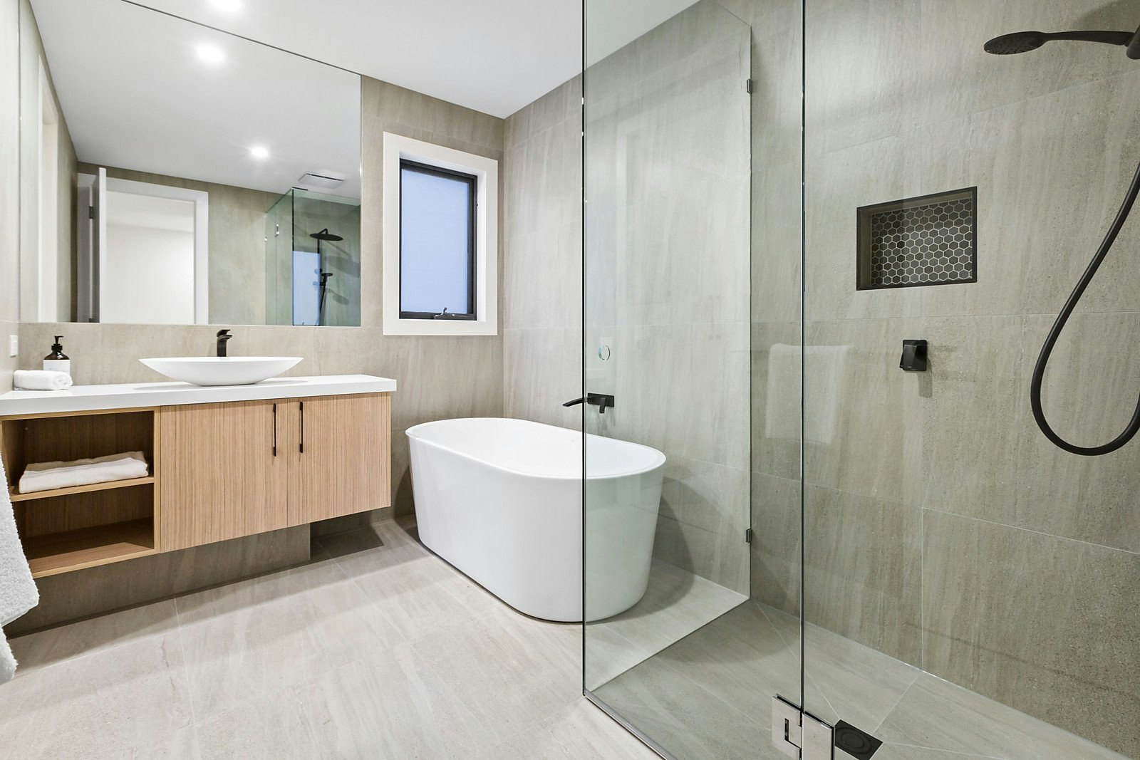 4 Dava Drive, Mornington, VIC