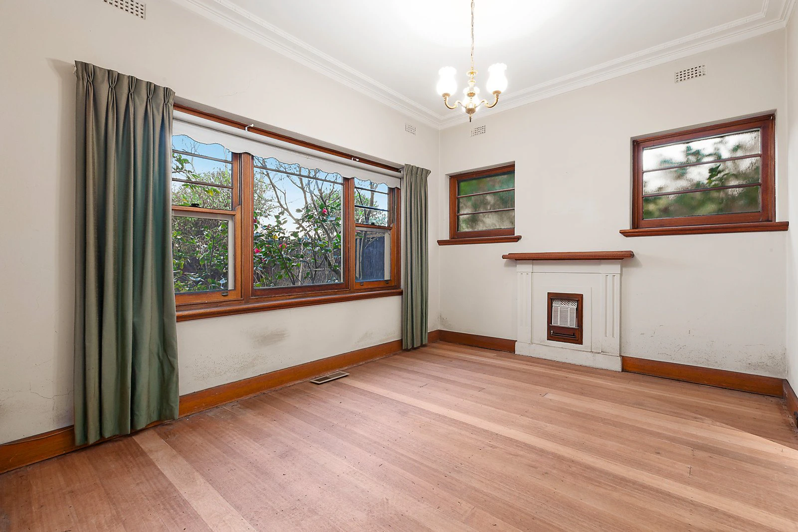 15 Huntingtower Road, Armadale, VIC