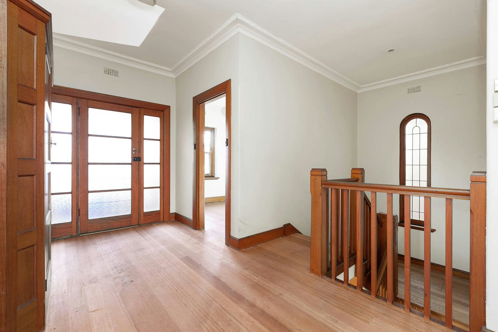 15 Huntingtower Road, Armadale, VIC