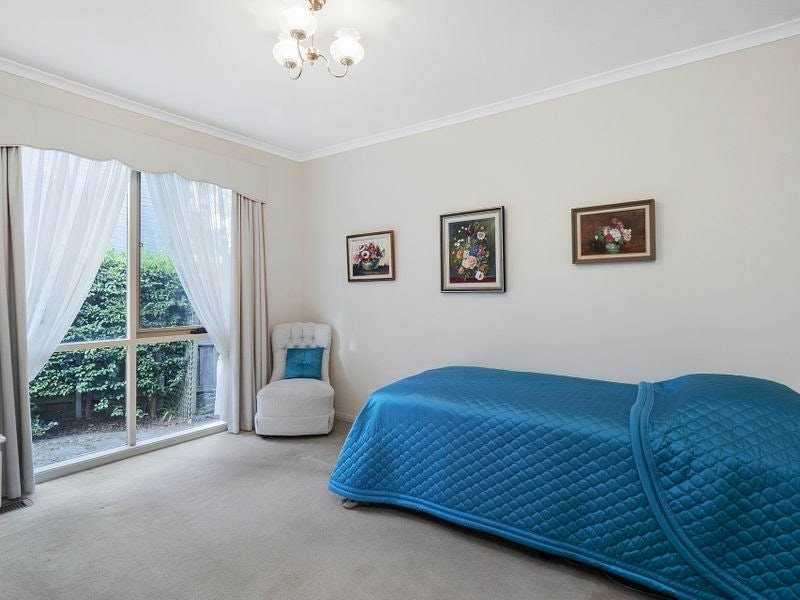 1/8 Palmerston Crescent, Frankston South, VIC